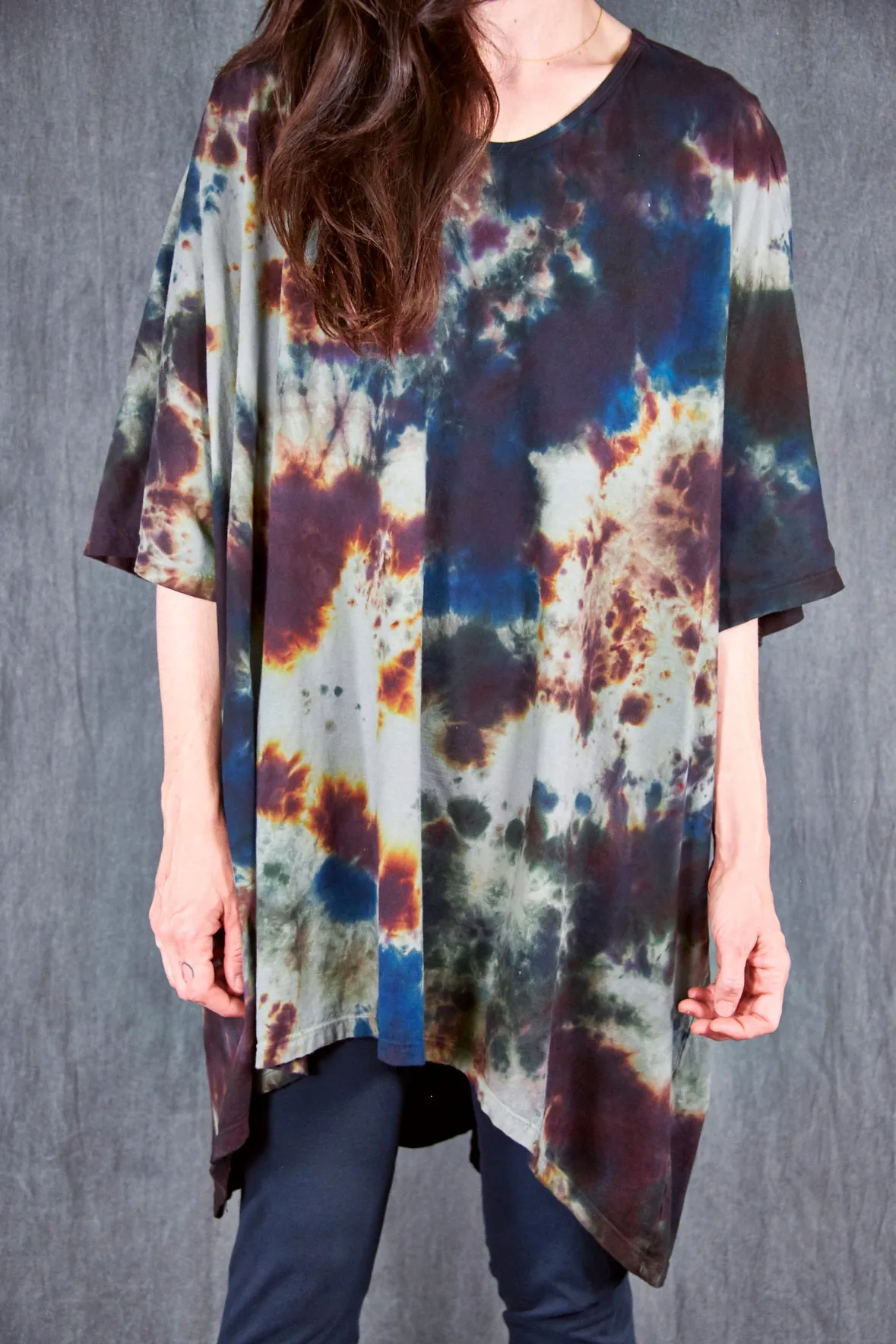 1581 Vertical Seamed Drawcord Art Tunic Kinetic 12