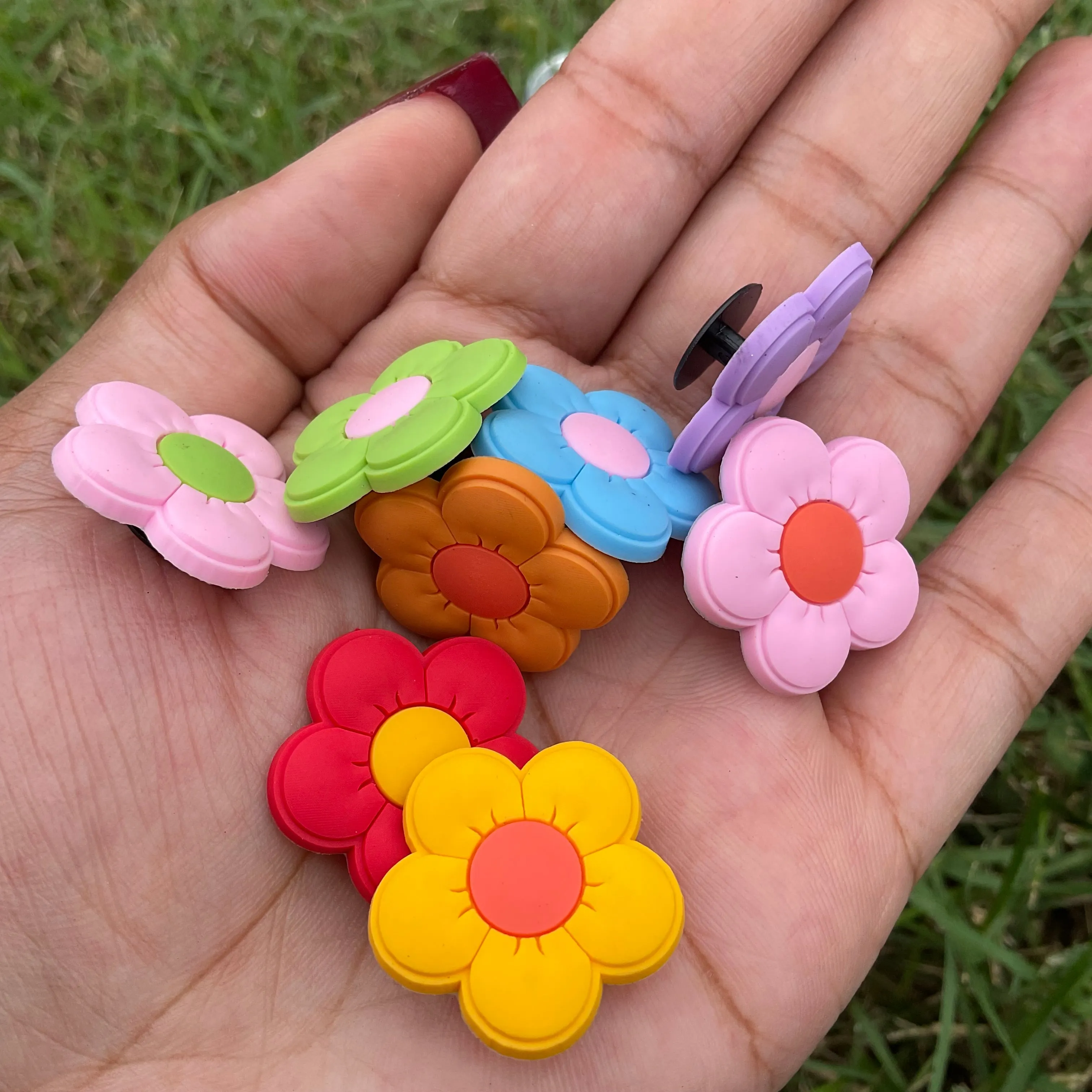 Bright Daisy Flower Shoe Charm Set (8 pieces)