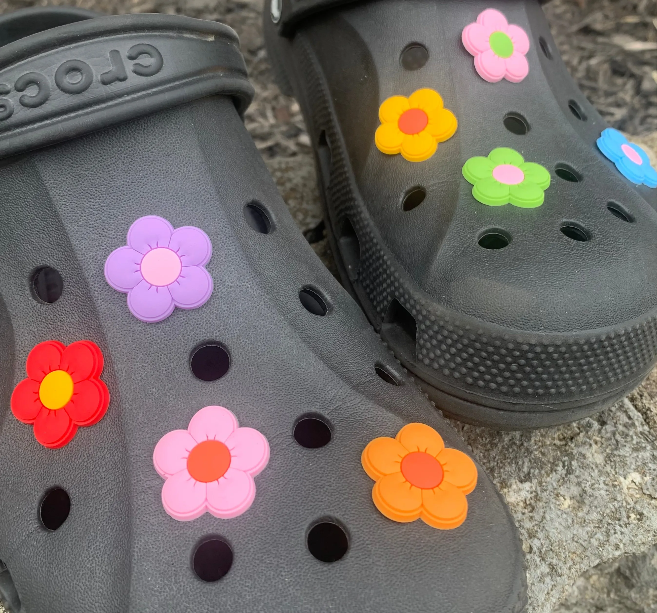 Bright Daisy Flower Shoe Charm Set (8 pieces)