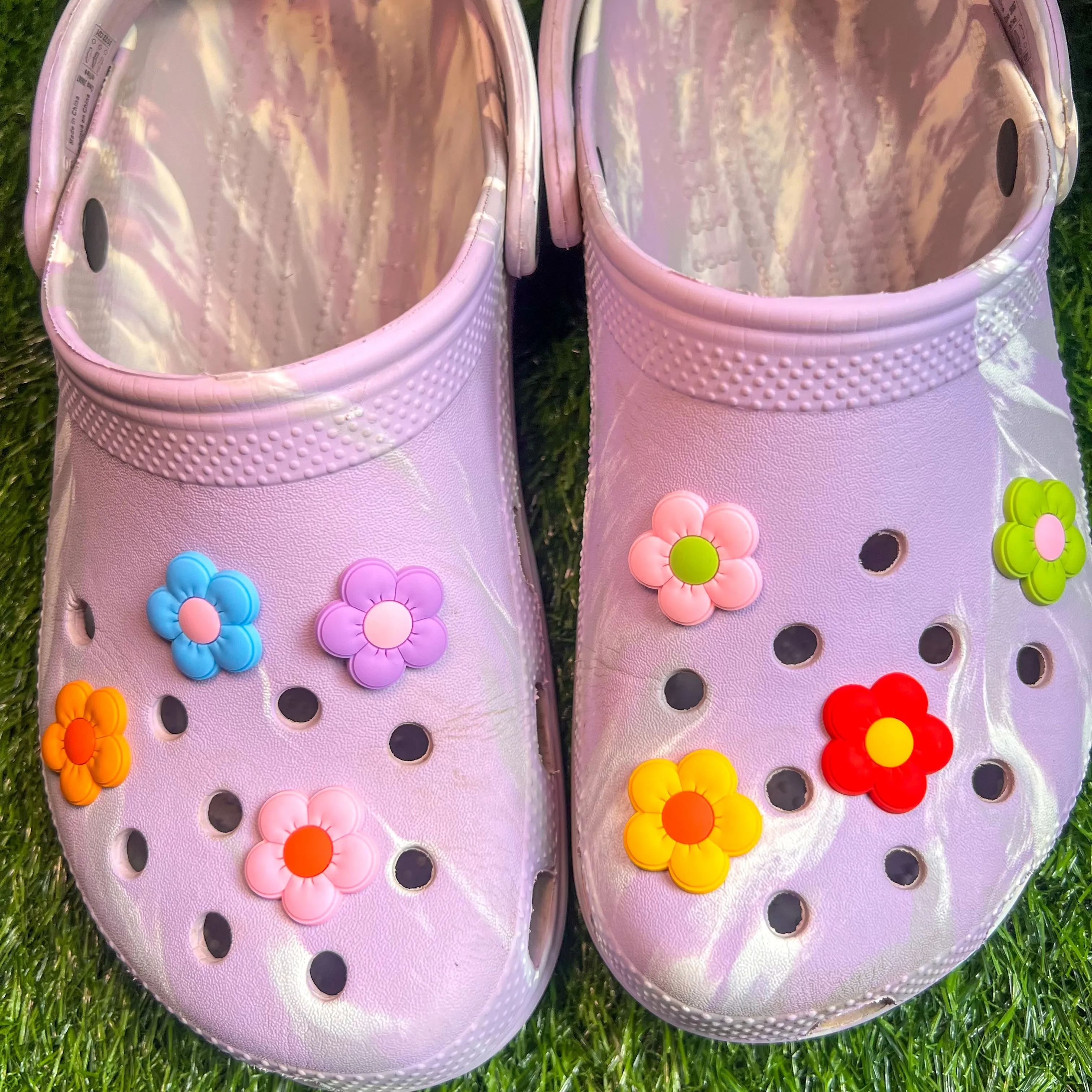 Bright Daisy Flower Shoe Charm Set (8 pieces)