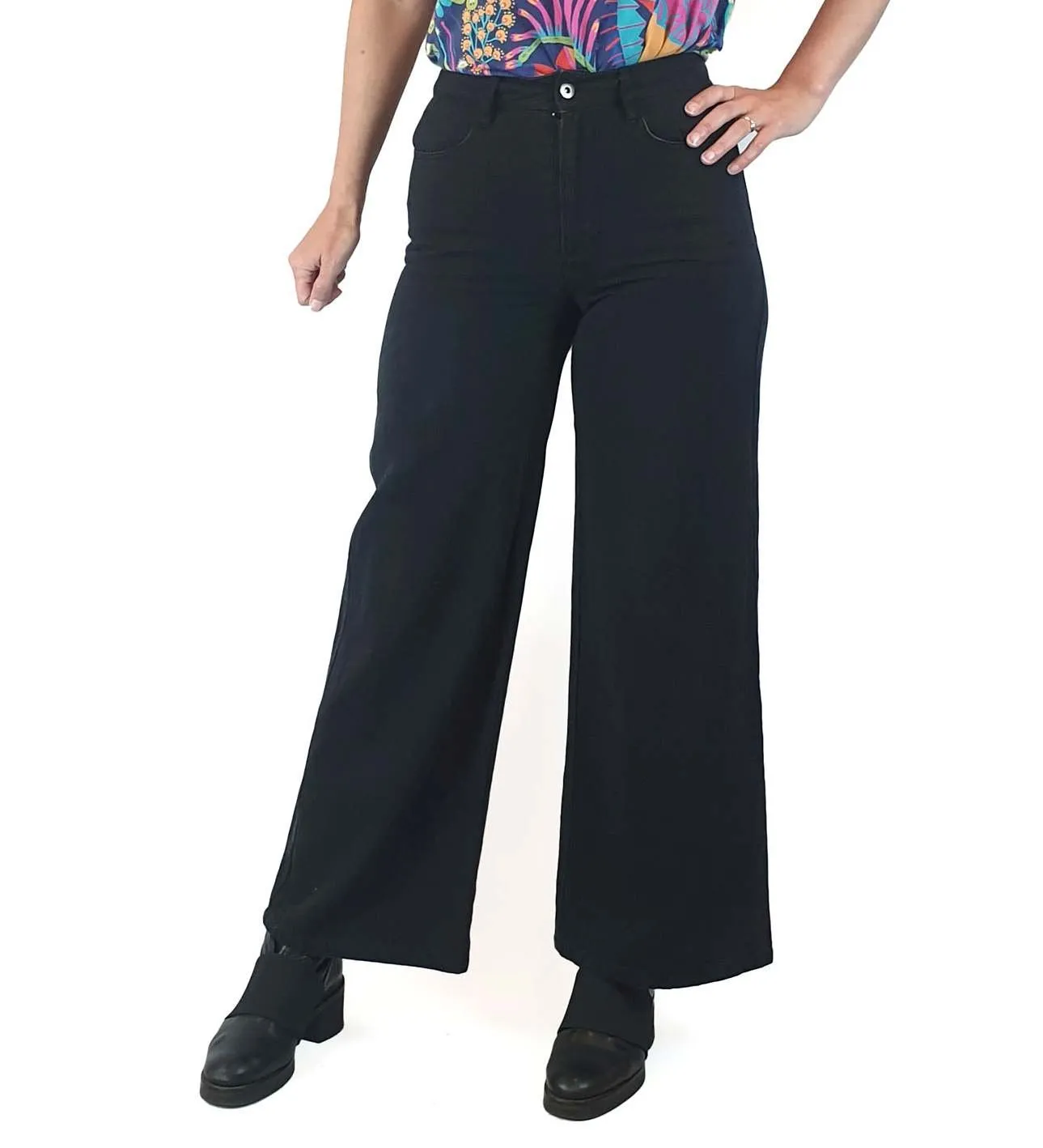 Dazie black wide leg jeans size 8