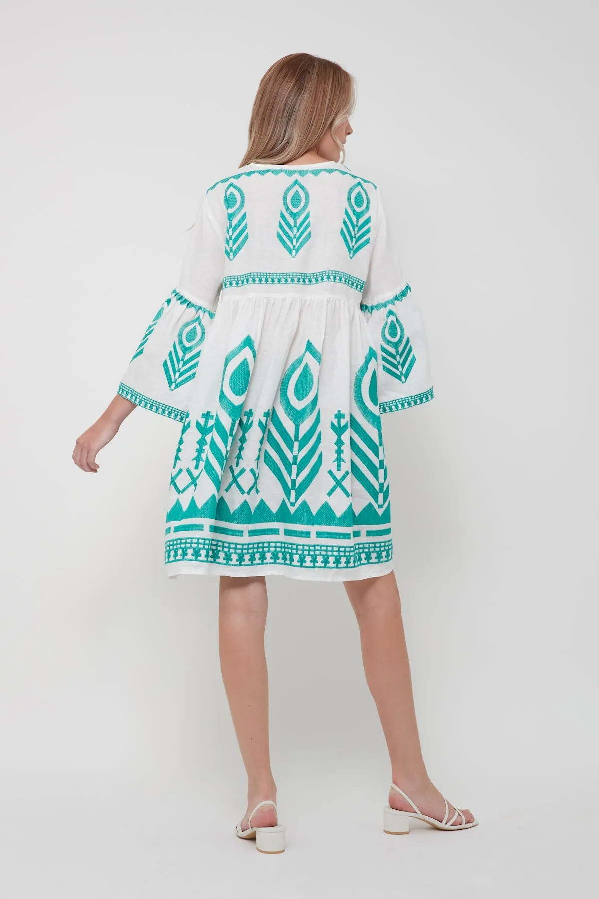 DRESS SHORT FEATHER BELL SLEEVE - WHITE EMERALD