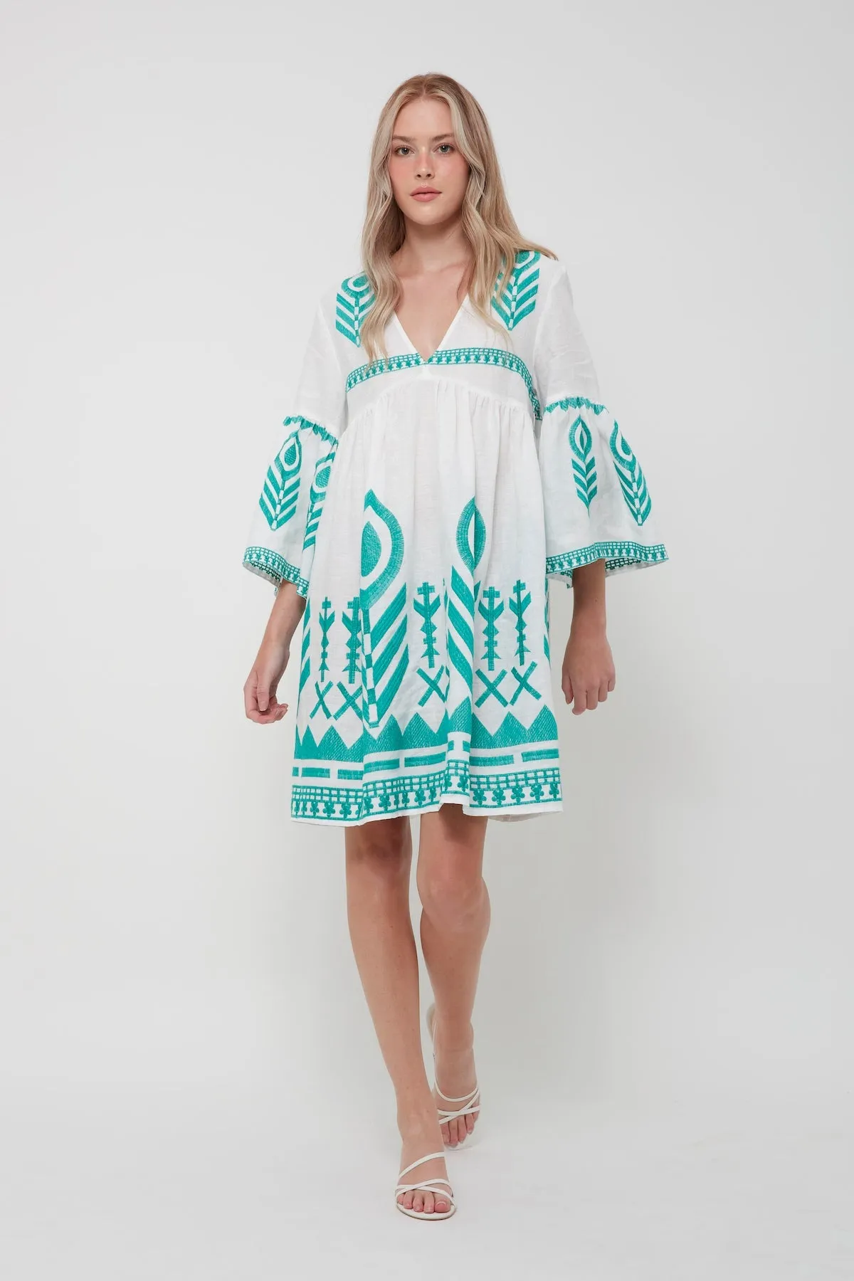 DRESS SHORT FEATHER BELL SLEEVE - WHITE EMERALD