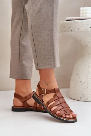 Elegant sandals made of natural leather