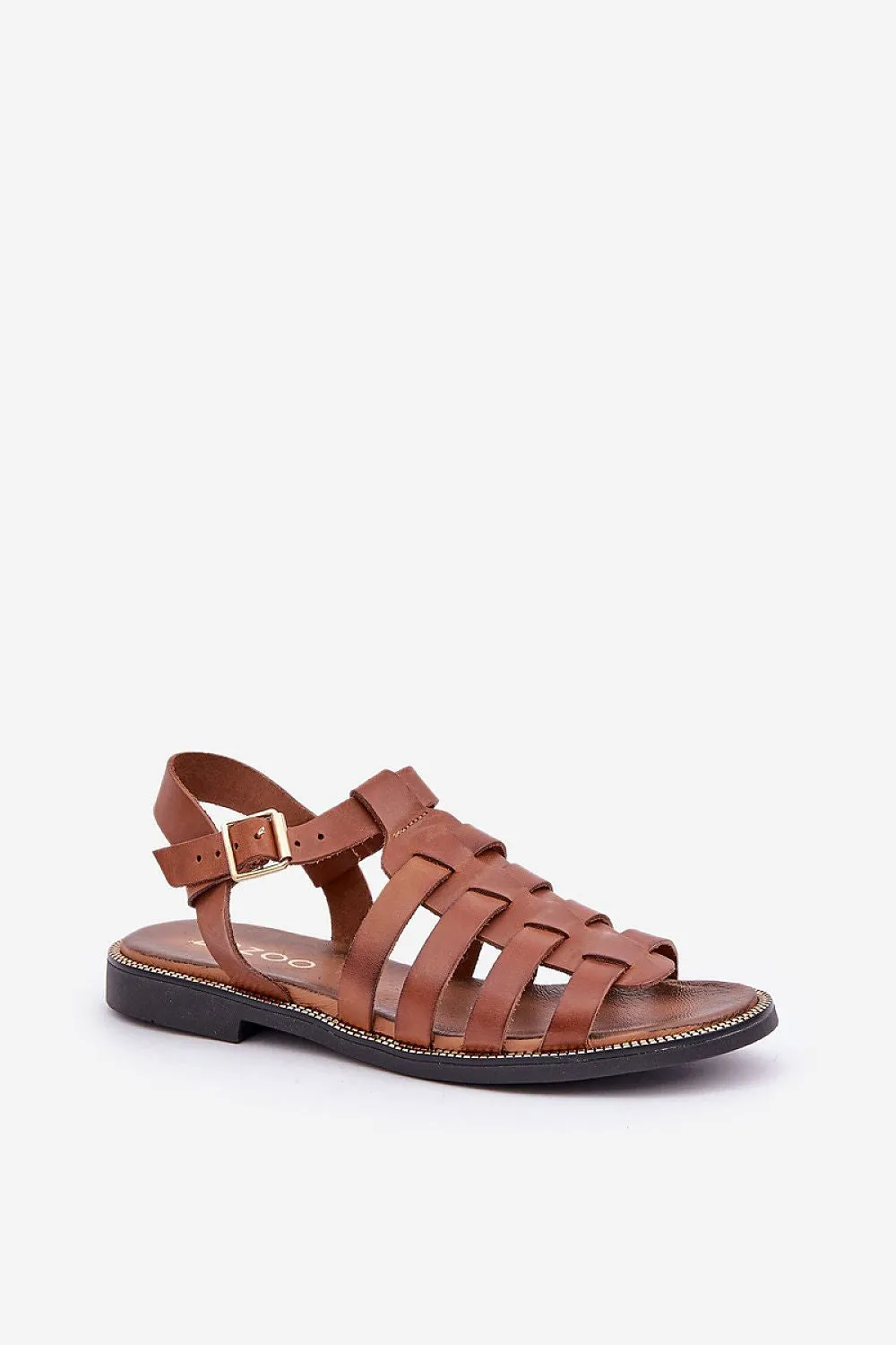 Elegant sandals made of natural leather