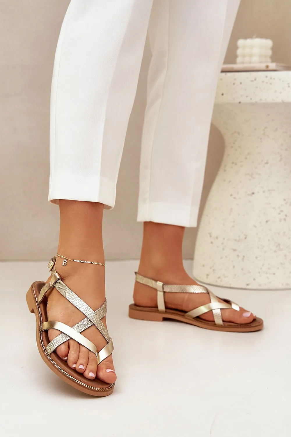 Interwoven straps natural leather flat sandals