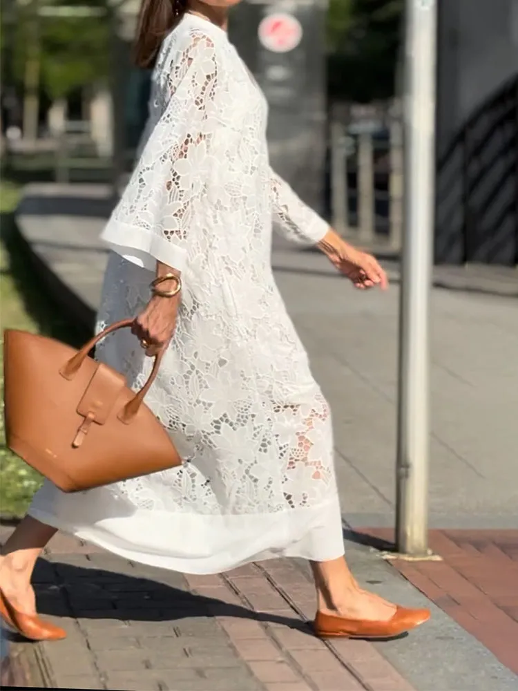 Isabella™ - Elegant Flowing Lace Dress