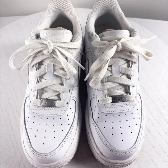 Nike Air Force 1 White Grade School Size 6 Youth Low Top Sneakers