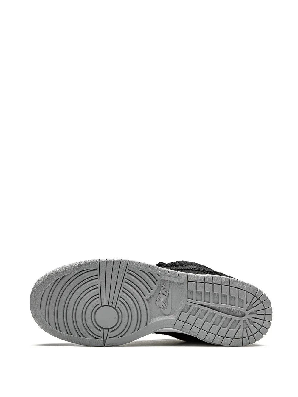 Nike SB Dunk Low sneakers