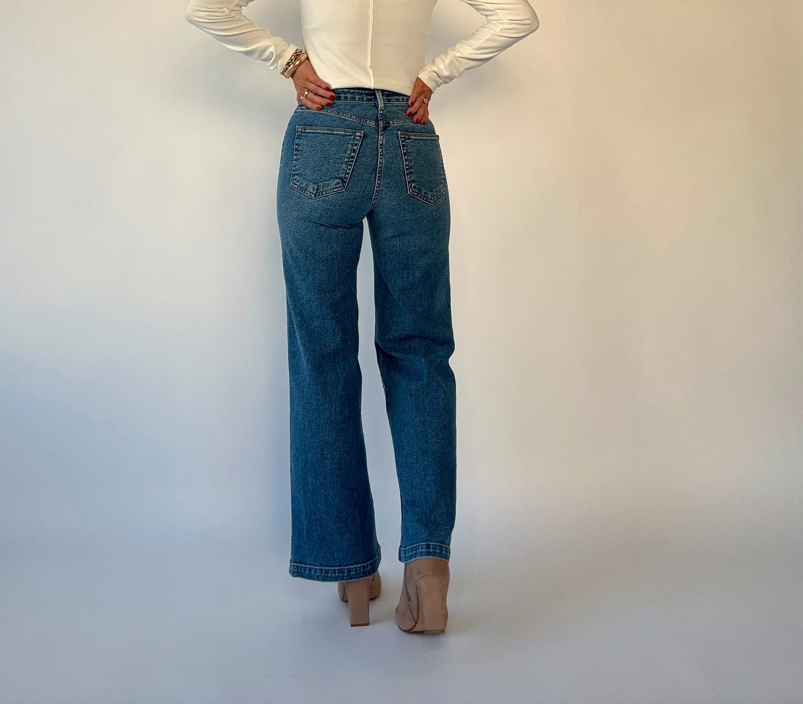 Patch Pocket Wide Leg Jean - Medium Wash