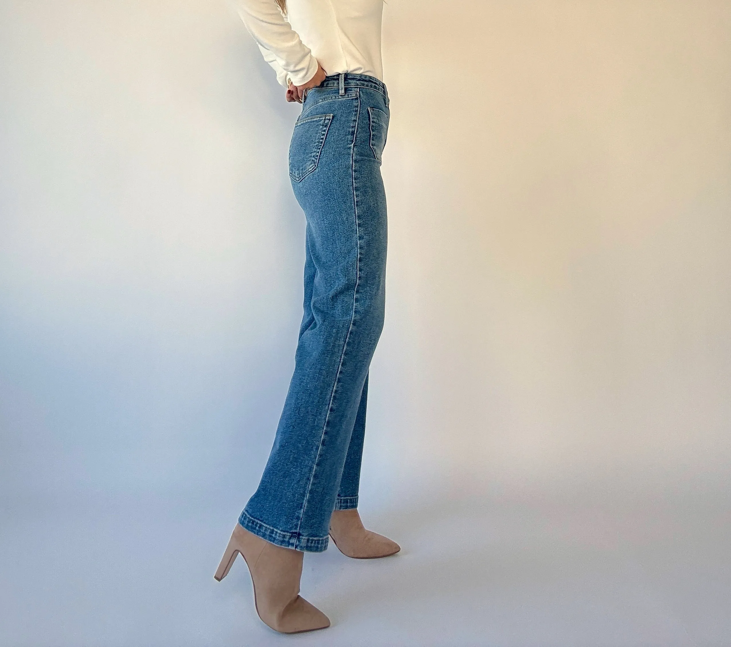 Patch Pocket Wide Leg Jean - Medium Wash