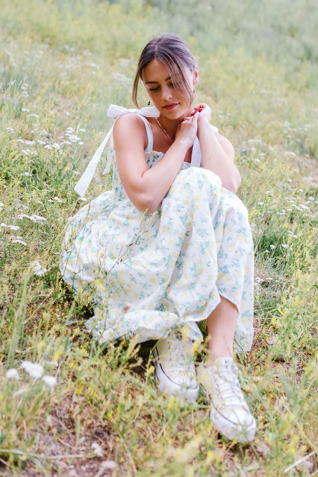Rosie Ribbon Tie Midi Dress in Floral