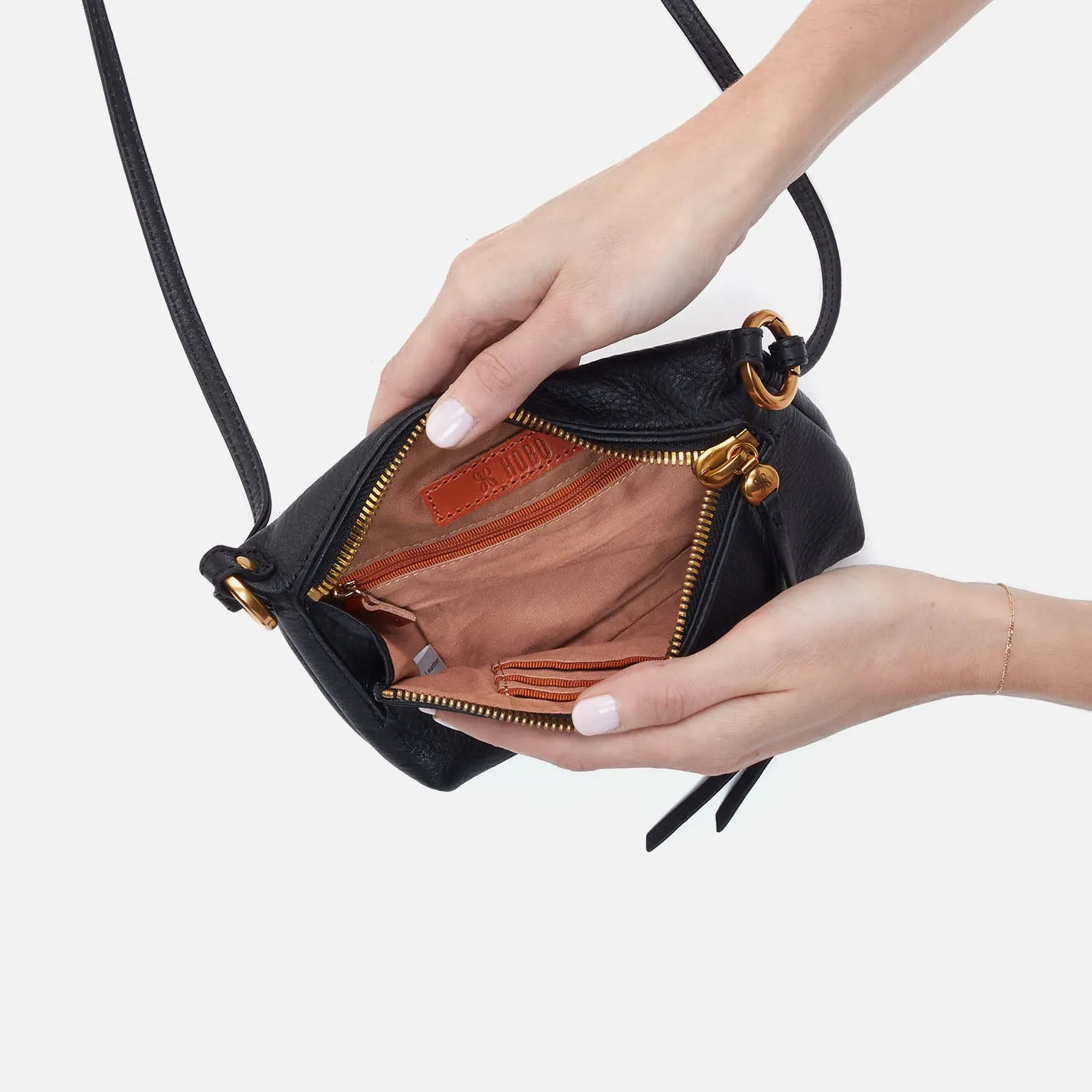 Run About Crossbody In Pebbled Leather - Black
