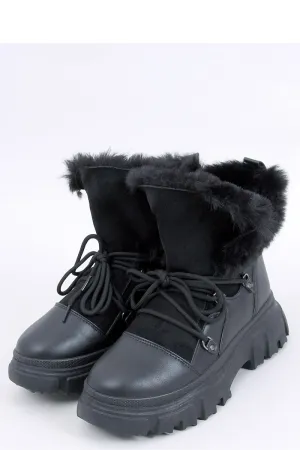 Snow boots