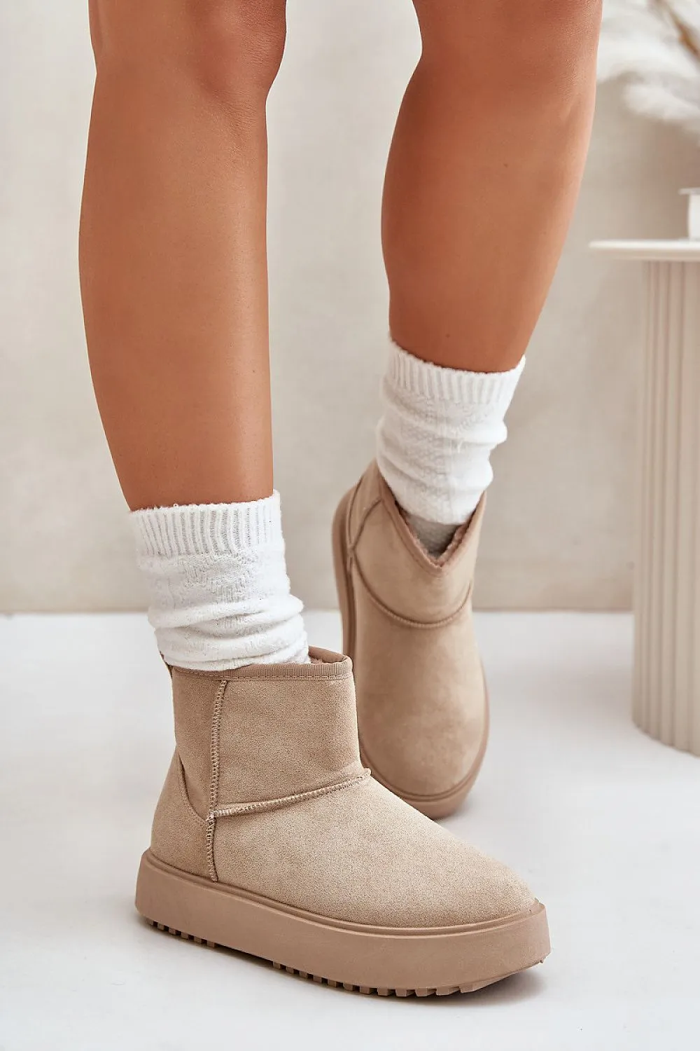 Snow boots