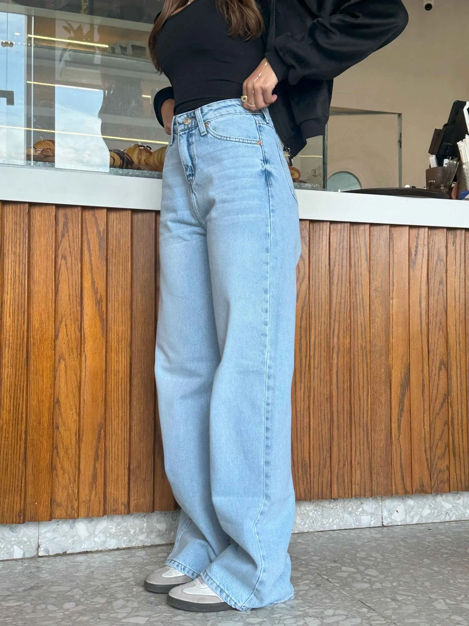 Wide Leg - Light Acid Blue Wash Jeans.