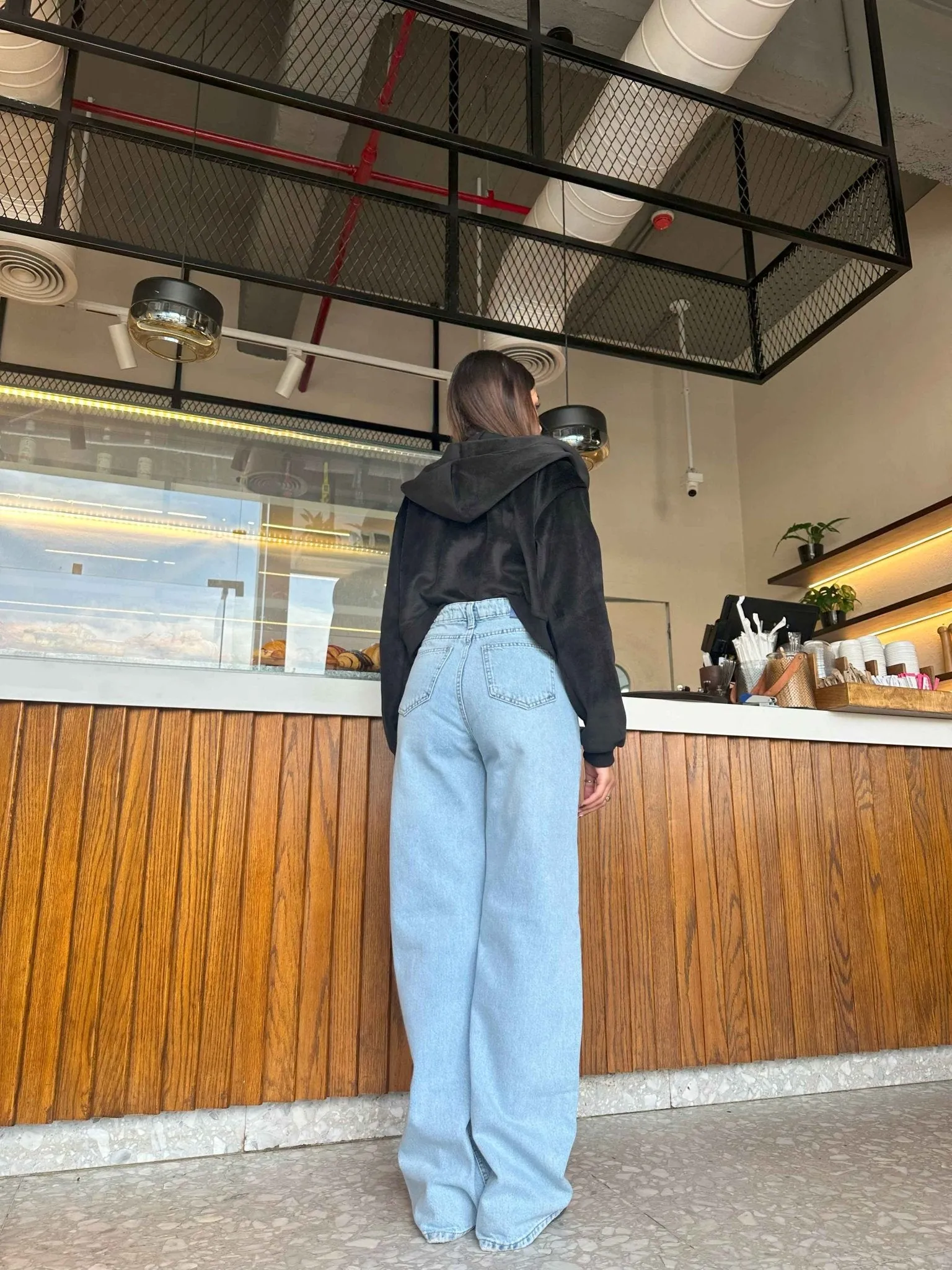 Wide Leg - Light Acid Blue Wash Jeans.